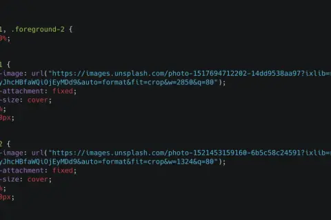 Kod CSS z dwoma elementami tła, oba z `background-attachment: fixed;` i `background-size: cover;`.