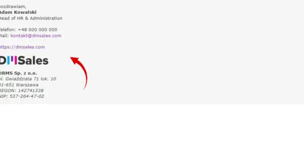 Podpis w mailu służbowym Adama Kowalskiego z firmy DmSales. Zawiera dane kontaktowe i adres firmy.